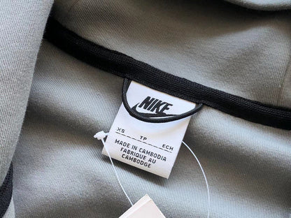 NIKE TECH FLEECE HOODIE x GREY/WHITE