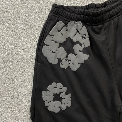 DENIM TEARS COTTON WREATH SHORTS MONOCHROME BLACK