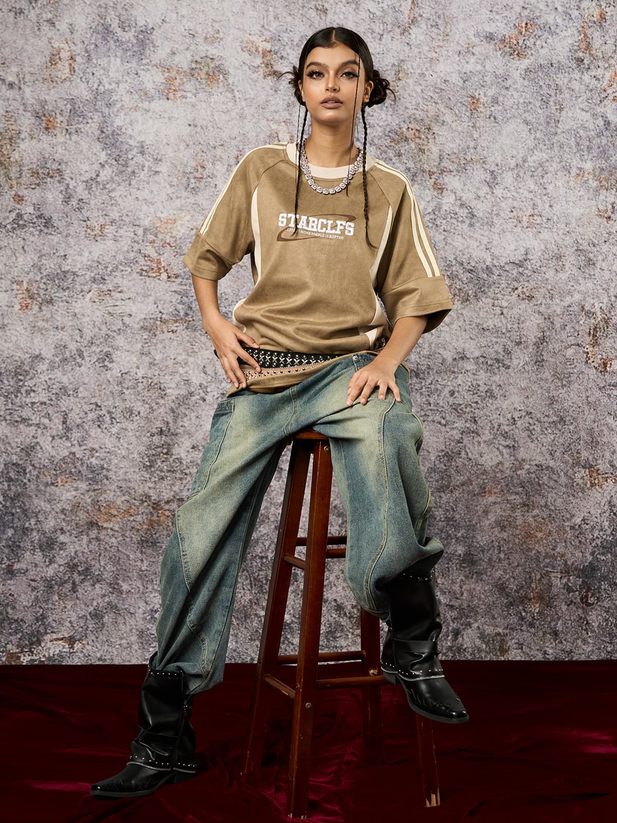 Suede Contrast Color Spliced Letter Embroidery Oversize T-shirt - 2462